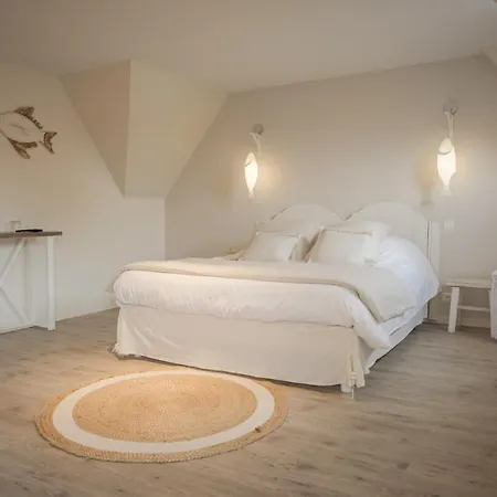 Les Etangs Des Couartes Bed and Breakfast