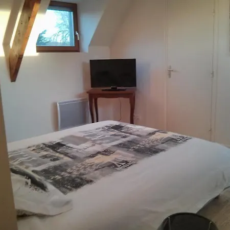 Les Etangs Des Couartes Bed and Breakfast 3*