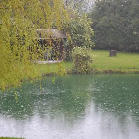 Les Etangs Des Couartes 3*